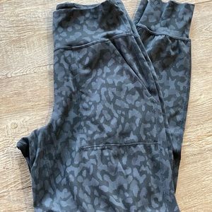 Lululemon Align Jogger 28” Size 4